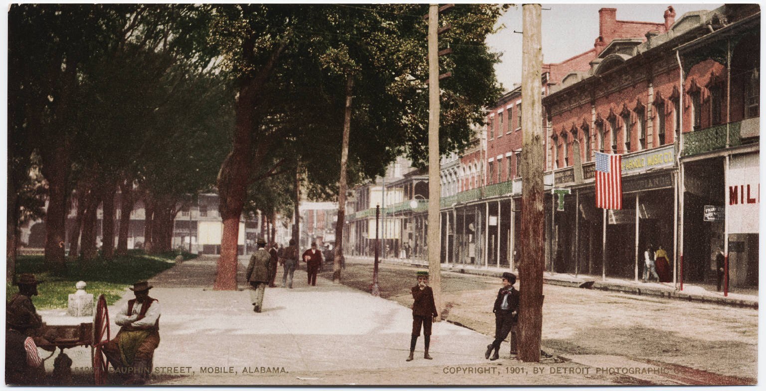 Dauphin Street, Mobile, Alabama, 1901. A photochrom postcard published by the Detroit Photographic Company . (US Mobile)
